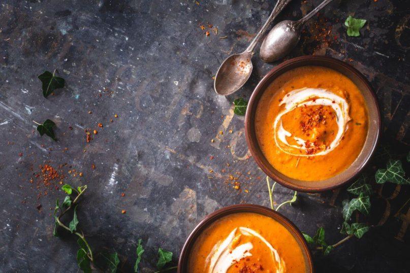 Trinta morkų sriuba su kokosais