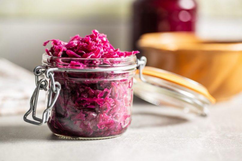 Troškinti kopūstai su obuoliais