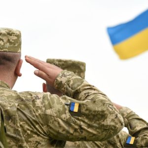 Ukrainos kariai piktinasi siūlymais atiduoti Donbasą