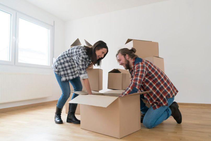 Bendras gyvenimas: svarbūs klausimai prieš apsigyvenant kartu