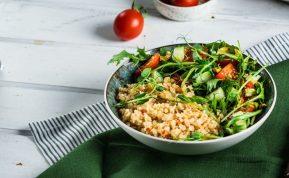 Bulguro salotos: gaivus ir maistingas receptas