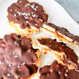 Greitas smaližių užkandis su šokoladu ir bananais