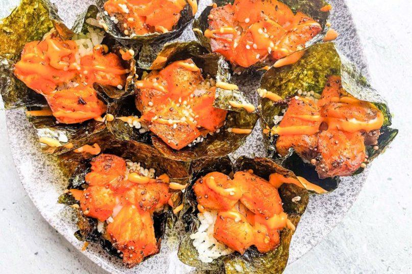 Greiti suši krepšeliai su lašiša