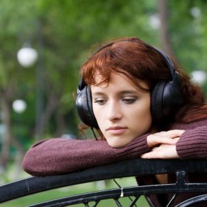 Gydomoji liūdnos muzikos galia: kodėl ji mum kelia malonumą?