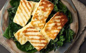 Halloumi sūris: maistingas, sotus ir skanus – bet ar tikrai sveikas pasirinkimas?