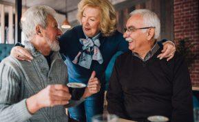 Jaunystės eliksyras: 18 įpročių, kurie lėtina senėjimą