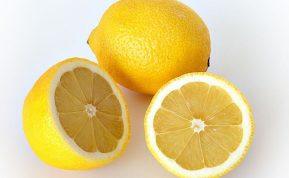 Ką organizmui duoda kasdienis citrinos vartojimas?