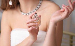 Kaip išsirinkti tinkamus kvepalus: patarimai ir gudrybės