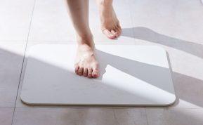 Kaip tinkamai plauti ir prižiūrėti vonios kilimėlius