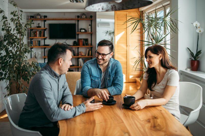 Karpmano dramos trikampis: kaip atpažinti destruktyvius vaidmenis santykiuose?