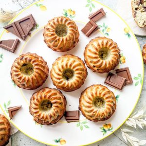 Minkšti bananų keksiukai su šokolado gabaliukais
