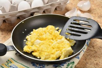 Kiaušinienė bus skanesnė, jei pridėsite 1 įprastą ingredientą