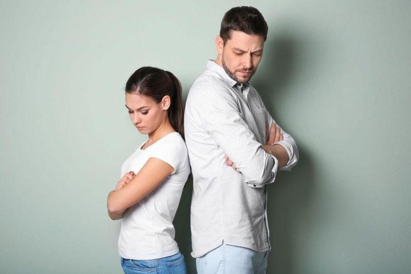Kodėl partneris ignoruoja jūsų prašymus: psichologas atsako