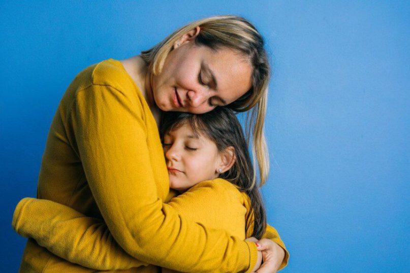 Kodėl verta dažniau apkabinti artimuosius: nauda emocinei ir fizinei sveikatai