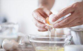 Kur panaudoti likusius kiaušinių baltymus? Naudingi patarimai virtuvėje