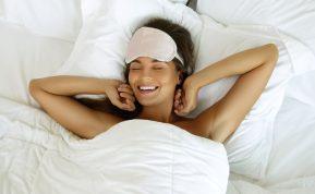 Laikykitės šių 5 įpročių, kad ryte pabustumėte energingi ir linksmi