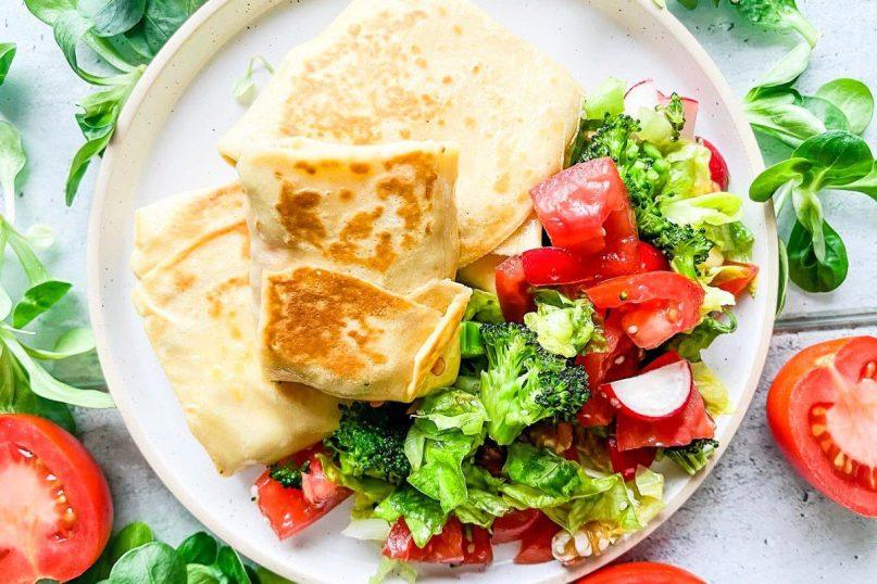 Lietiniai blynai su kreminiu sūriu ir lašiša