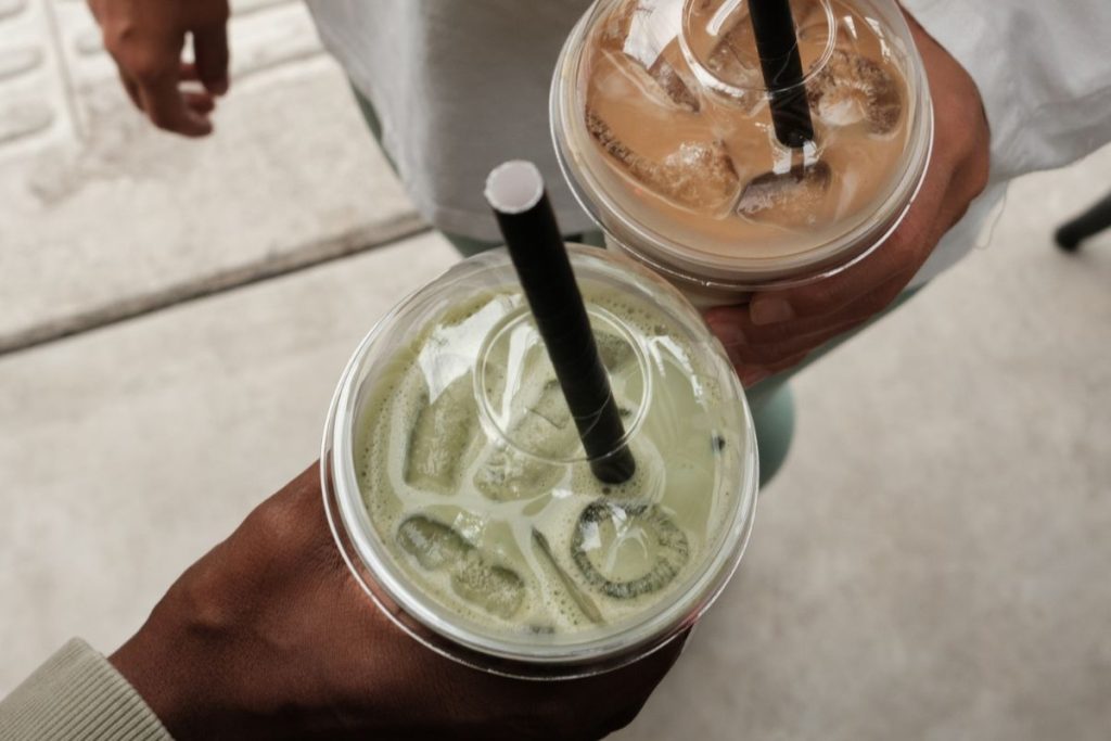 Matcha arbata ir vaikščiojimas: kaip tai padeda numesti svorio?