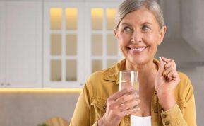 Menopauzės metu mažiau gerkite šio gėrimo, kad kristų svoris
