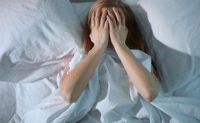Miego trūkumas ir jo poveikis sveikatai: kaip jis pagreitina senėjimą
