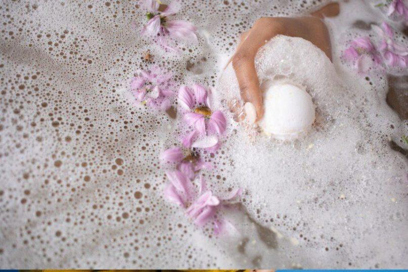 Natūrali vonios putų alternatyva: kaip pasigaminti namuose