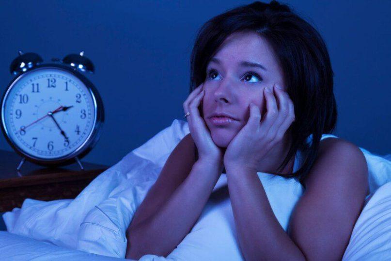 Nemiga: kasdieniai įpročiai, kurie trukdo kokybiškam miegui