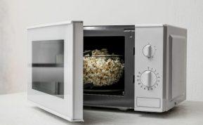 Pagrindinis mitas apie mikrobangų krosnelę, kuriuo visi tiki
