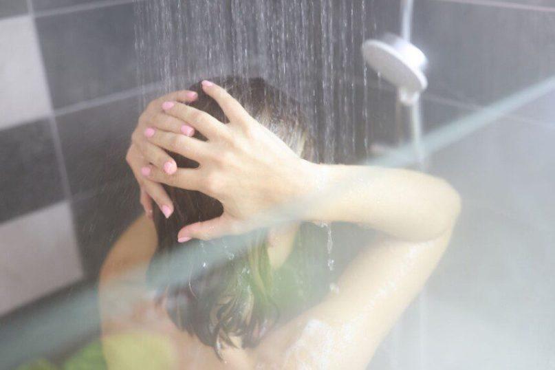 Per karštas dušas gali pakenkti sveikatai: ką būtina žinoti