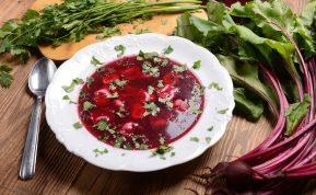 Prabangūs barščiai su antiena ir slyvomis: receptas gurmanams