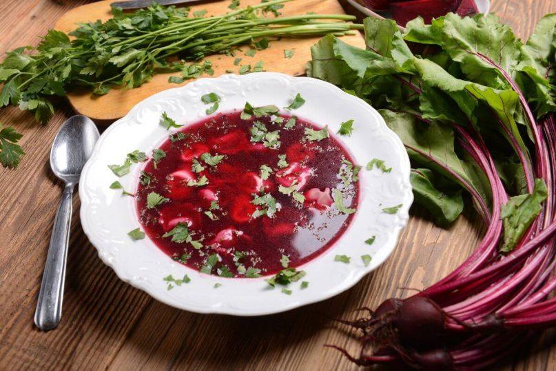 Prabangūs barščiai su antiena ir slyvomis: receptas gurmanams