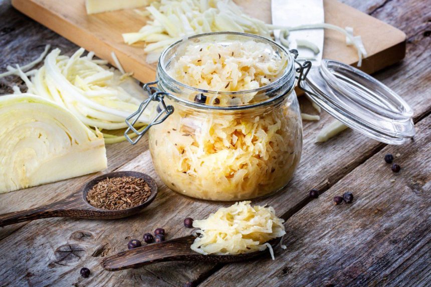 Rauginti kopūstai žarnyno sveikatai: Kada ir kiek jų valgyti?