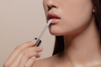 Štai kaip iš tikrųjų veikia lūpų putlinimo produktai