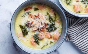 Suomiška žuvienė su lašiša ir grietinėle