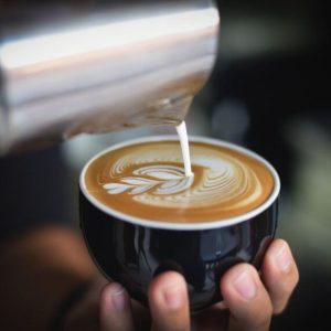 Tobula kava be pastangų: kaip 80/20 taisyklė pakeičia jūsų rytą
