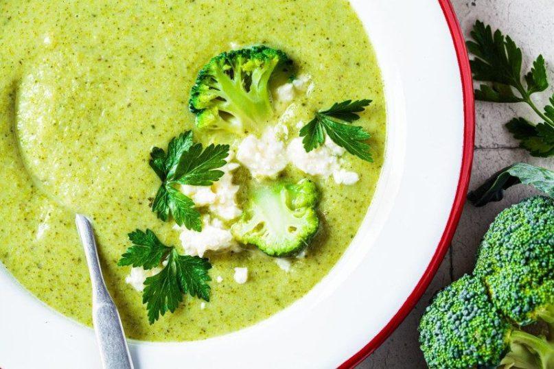 Trinta brokolių sriuba su feta