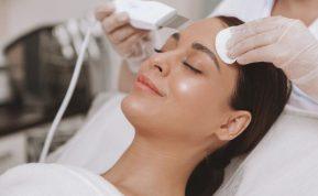 Veido valymas: kada naudingas, o kada gali pakenkti odai?