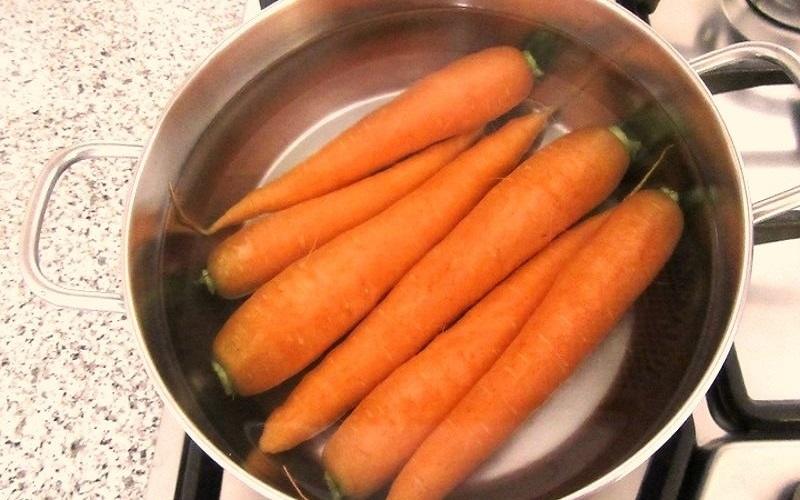 5 klaidos, kurias daro daugelis, virdami morkas. Negalima užpilti šaltu vandeniu