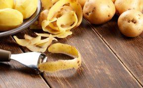 3 priežastys, kodėl negalima išmesti bulvių lupenų ir kaip jas panaudoti