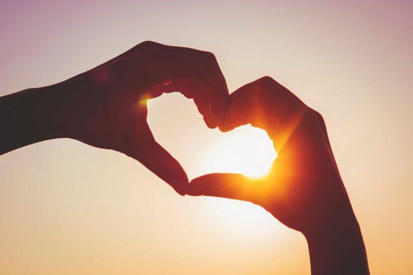 9 požymiai, kad kažkas jus myli, bet jūs to nepastebite