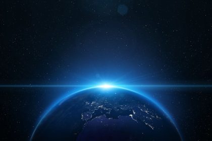 Atsitiktinumas, sukūręs gyvenimą: kaip kosminė katastrofa pavertė Žemę gyvybės planeta. Žemės susidūrimas su Theia