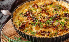 Atviras svogūnų pyragas