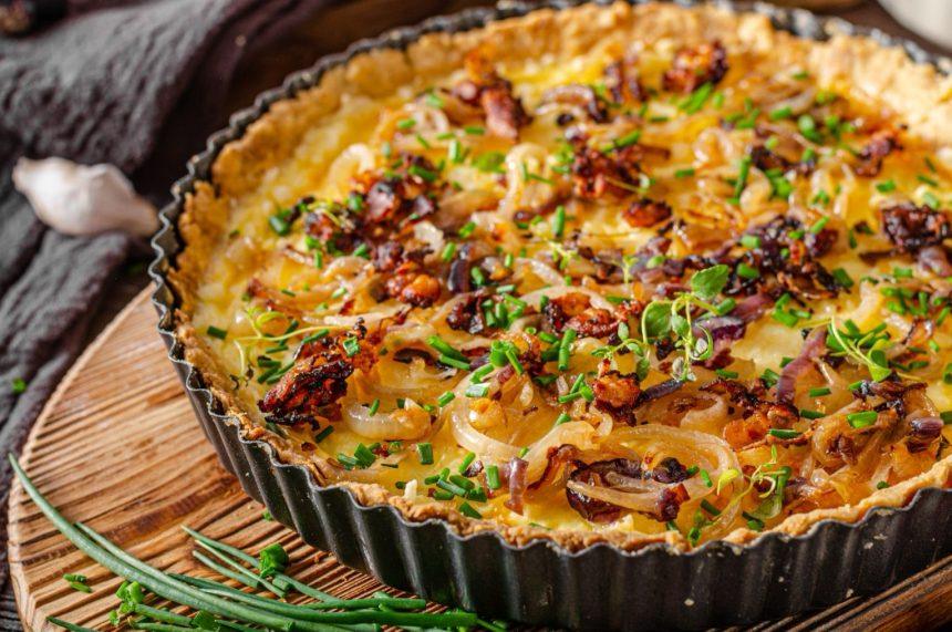 Atviras svogūnų pyragas