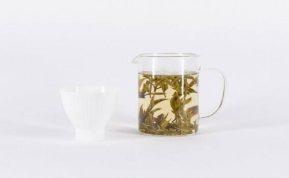 Baltoji arbata: tipai, savybės ir nauda. Nuotrauka: tealure.lt