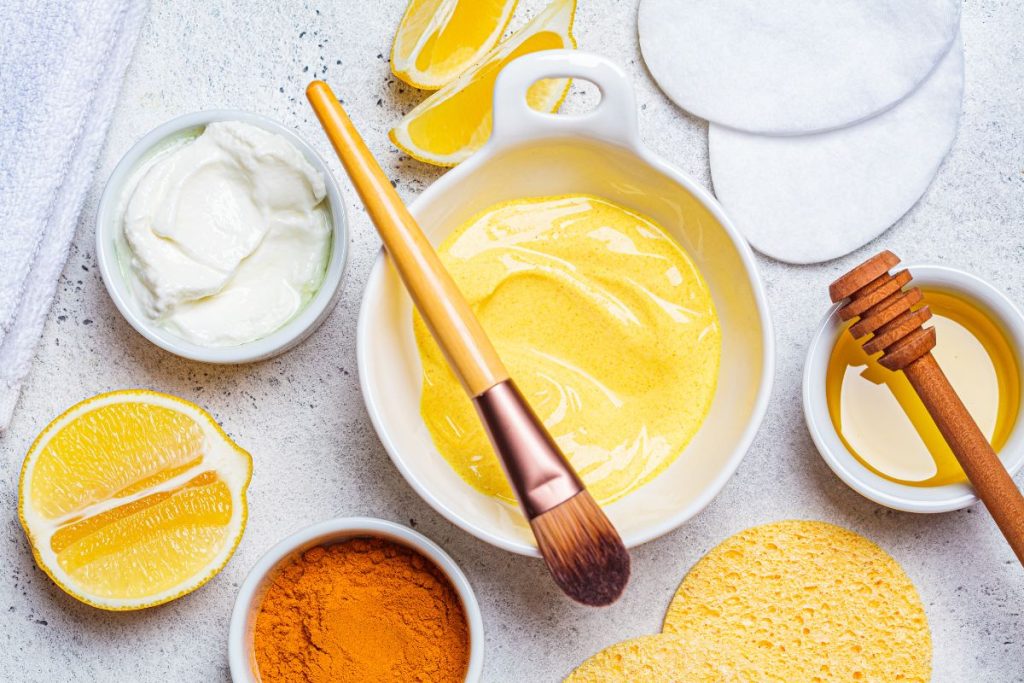 Ciberžolės kaukė, kuri jus pajaunins net 10 metų. Kaukei reikalingi ingredientai