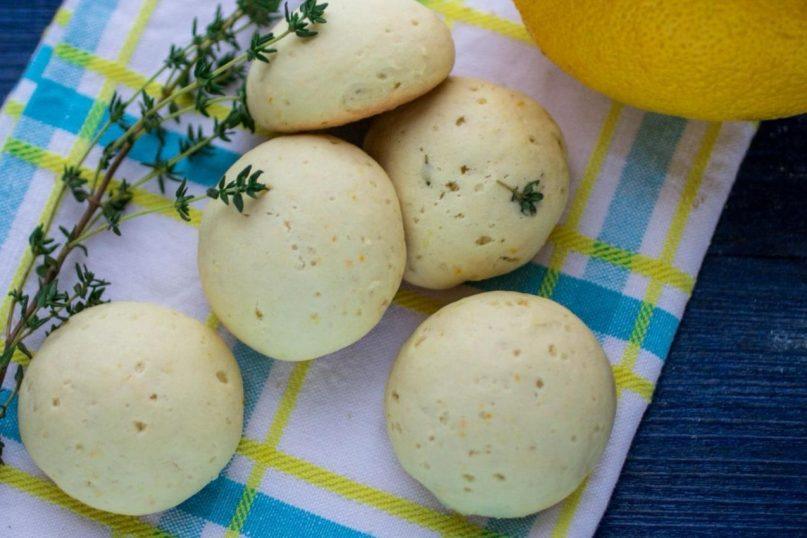 Citrininiai sausainiai su čiobreliais