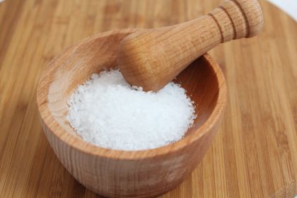 Druskos panaudojimas buityje. Ja galima ne tik sūdyti maistą