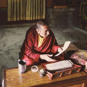 Išmintingi Dalai Lamos patarimai moterims, kurios nėra laimingos santykiuose