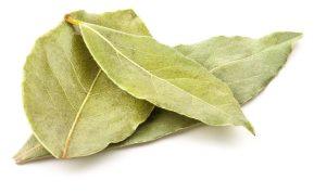 Išvirkite lauro lapus su cinamonu - šis gėrimas sumažins sąnarių skausmą ir kūno riebalus!