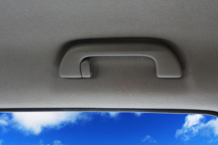 Kam iš tikrųjų reikalinga ši rankena automobilyje? Nustebsite