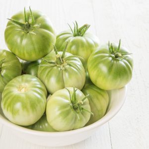 Kasmet žalius pomidorus konservuoju tokiu būdu: labai naudinga ir skanu!